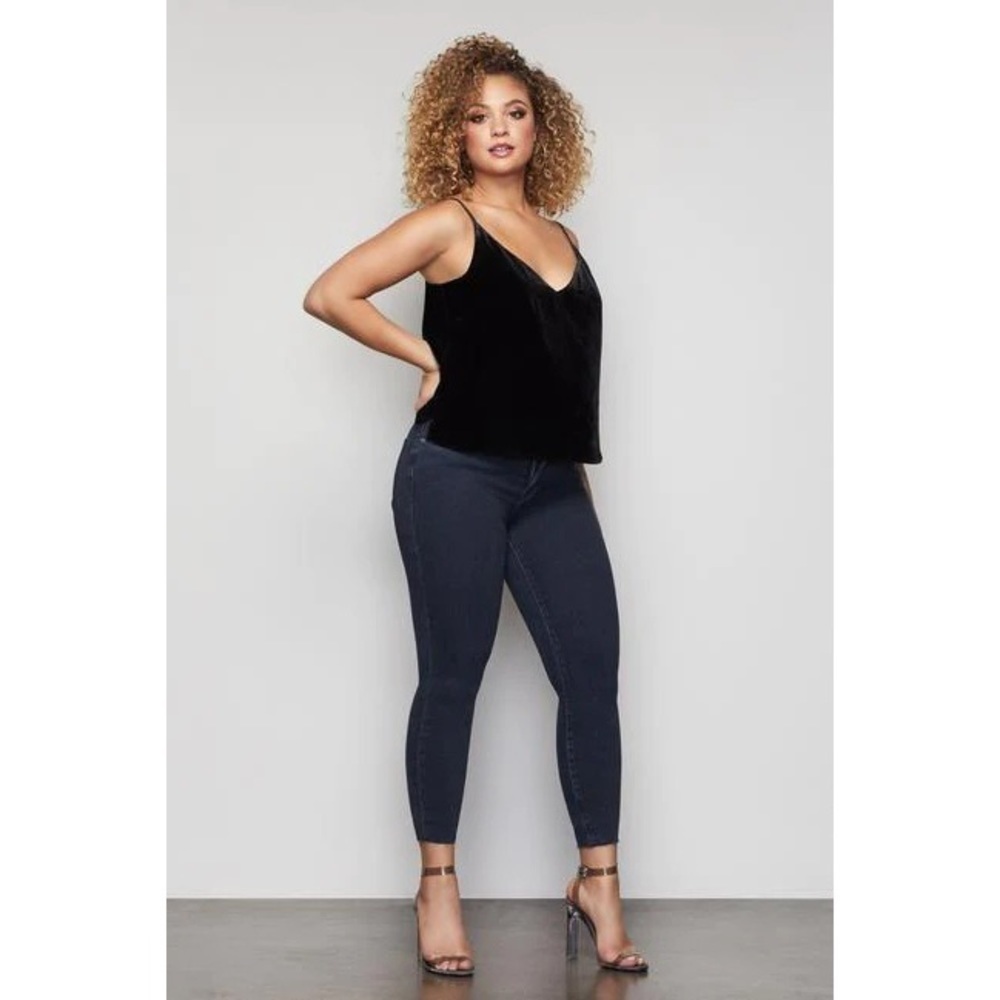 Good American Good Legs Crop Jeans Raw Edge Blue 344 Size 0/25